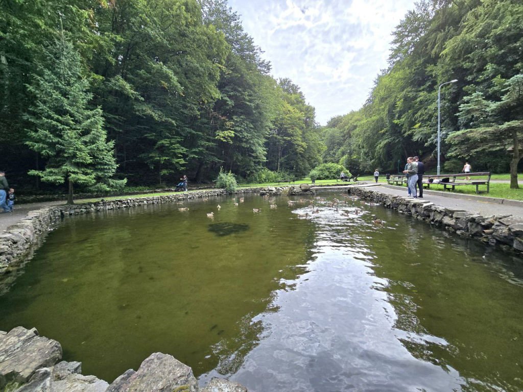 Парк Погулянка у Львові: Зелена Перлина Міста