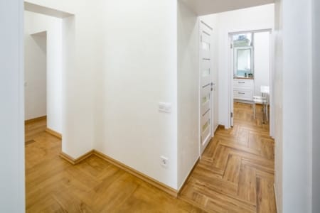 Bright hallway with parquet flooring in the apartment on Krakivska Street